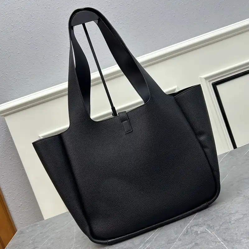 Cheap Saint Laurent Bea Tote In Grained Leather Black Gold