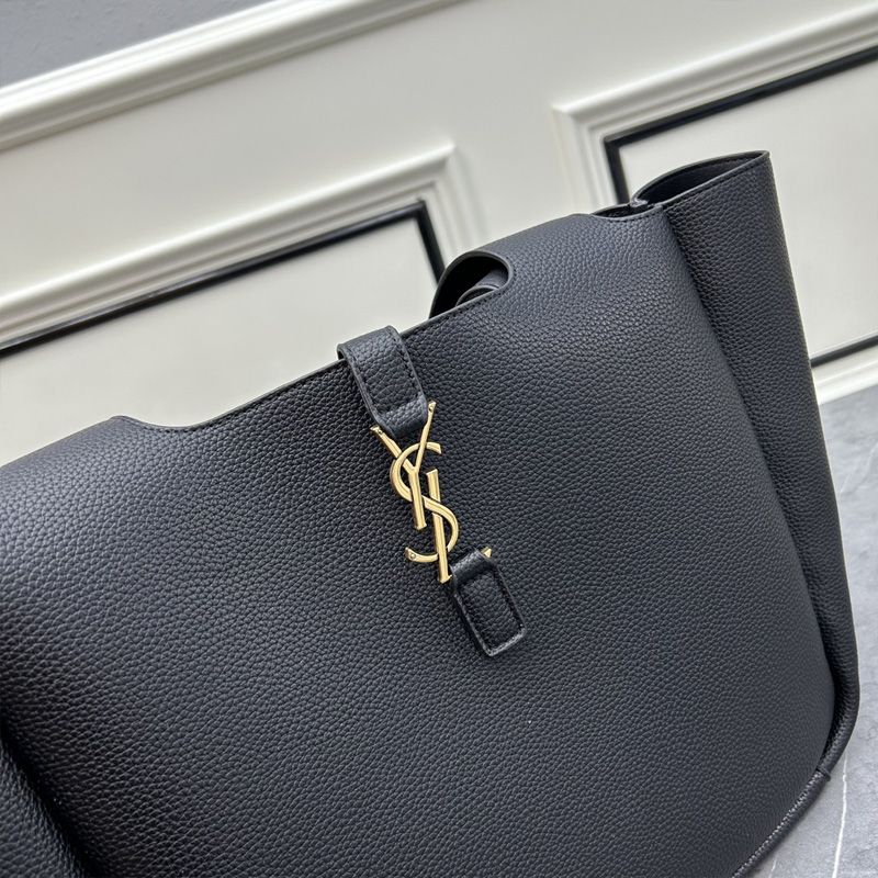 Saint Laurent Bea Tote In Grained Leather Black Gold