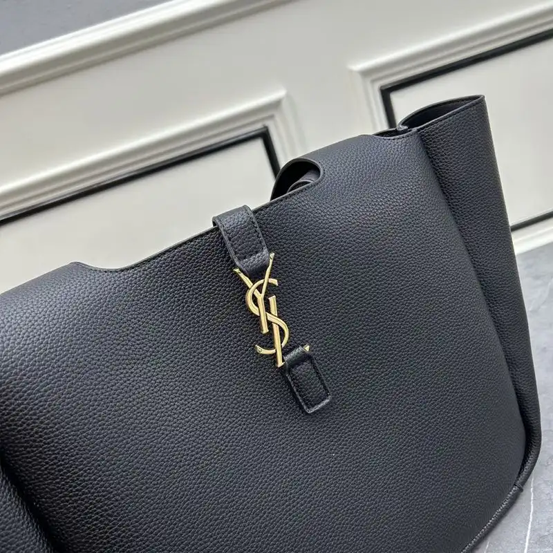 Cheap Saint Laurent Bea Tote In Grained Leather Black Gold