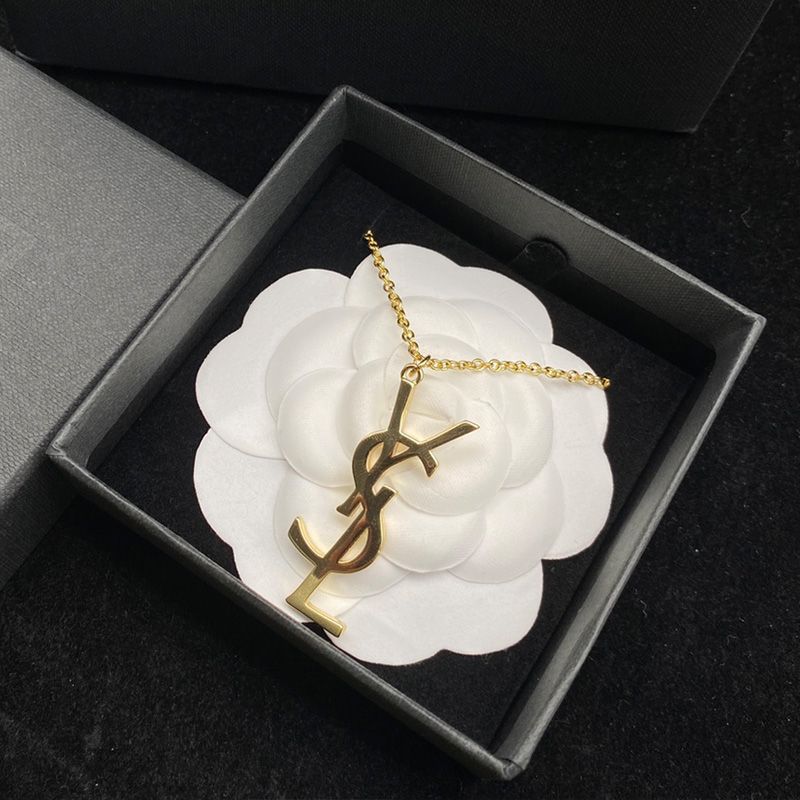 Saint Laurent Opyum Pendant Necklace In Metal Gold