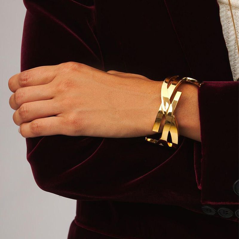 Saint Laurent Opyum Twist Cuff Bracelet In Metal Gold