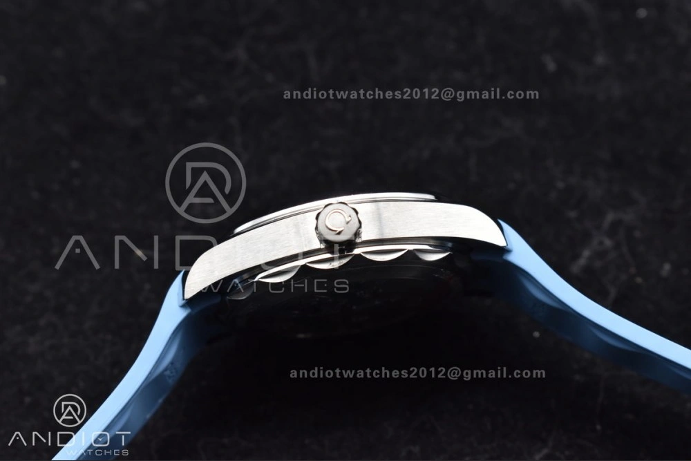 Aqua Terra 41mm VSF 1:1 Best Edition Summer Blue Dial on Blue Rubber Strap A8900 Super Clone