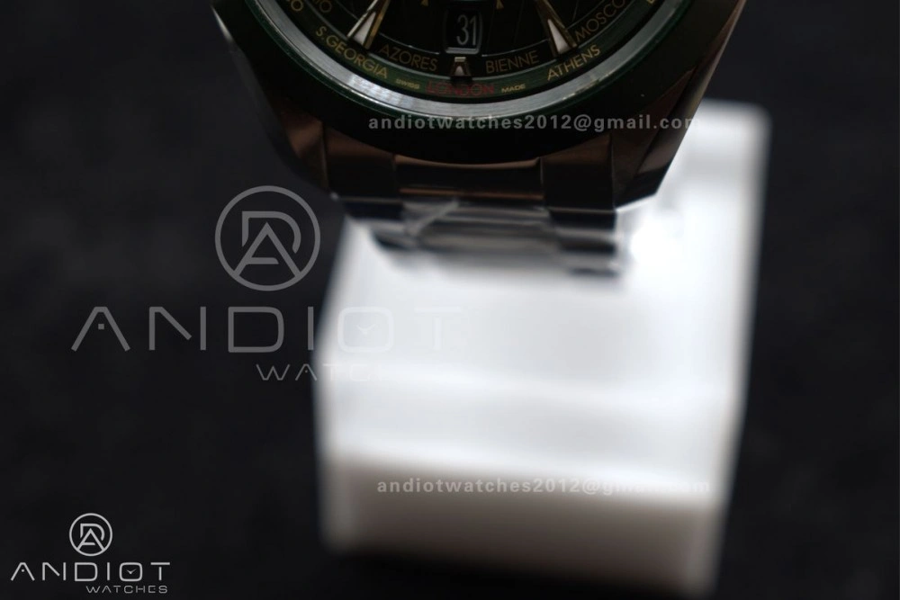 Aqua Terra GMT Worldtimer 43mm Green Ceramic VSF 1:1 Best Edition on SS Bracelet A8938 Super Clone