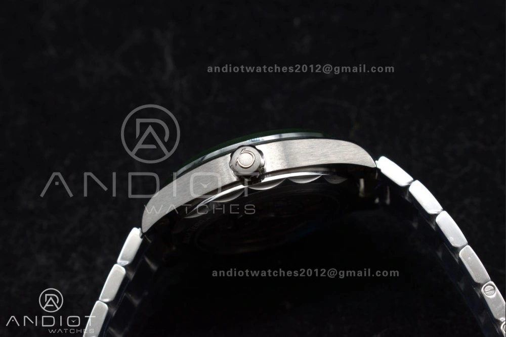 Aqua Terra GMT Worldtimer 43mm Green Ceramic VSF 1:1 Best Edition on SS Bracelet A8938 Super Clone