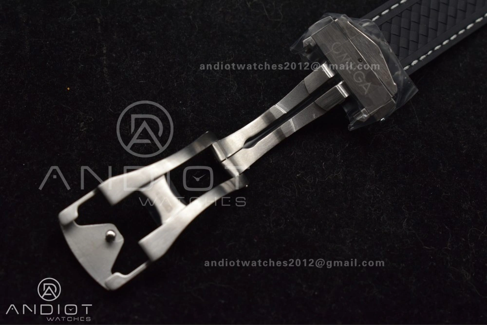 Aqua Terra GMT Worldtimer 43mm Titanium VSF 1:1 Best Edition on SS Bracelet A8938 Super Clone