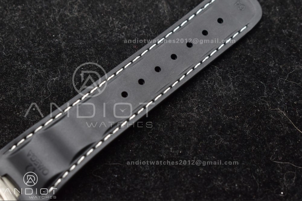 Aqua Terra GMT Worldtimer 43mm Titanium VSF 1:1 Best Edition on SS Bracelet A8938 Super Clone