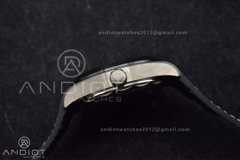 Aqua Terra GMT Worldtimer 43mm Titanium VSF 1:1 Best Edition on SS Bracelet A8938 Super Clone