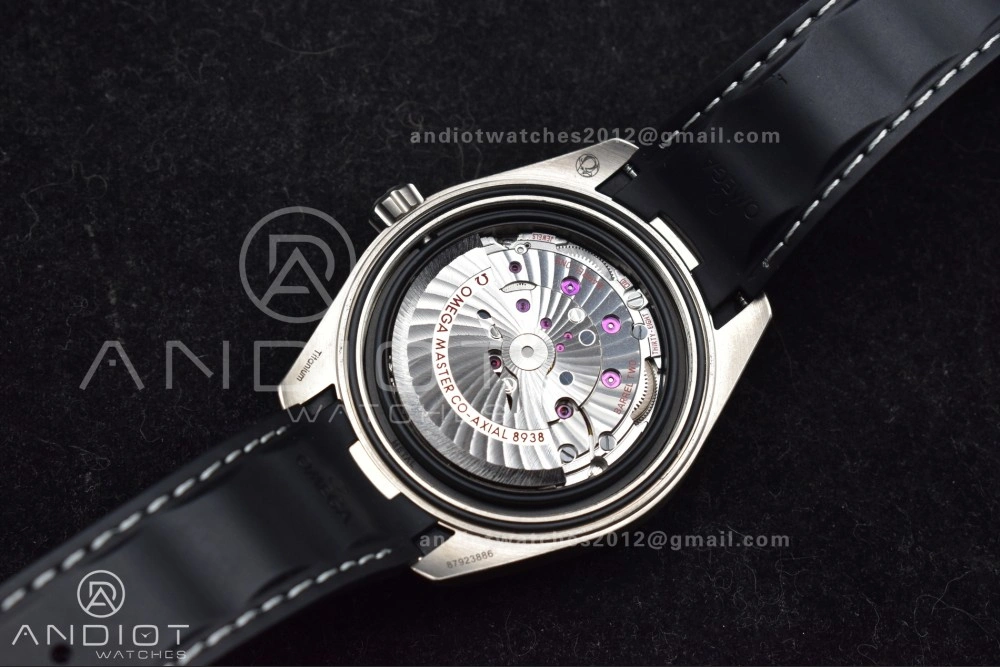 Aqua Terra GMT Worldtimer 43mm Titanium VSF 1:1 Best Edition on SS Bracelet A8938 Super Clone