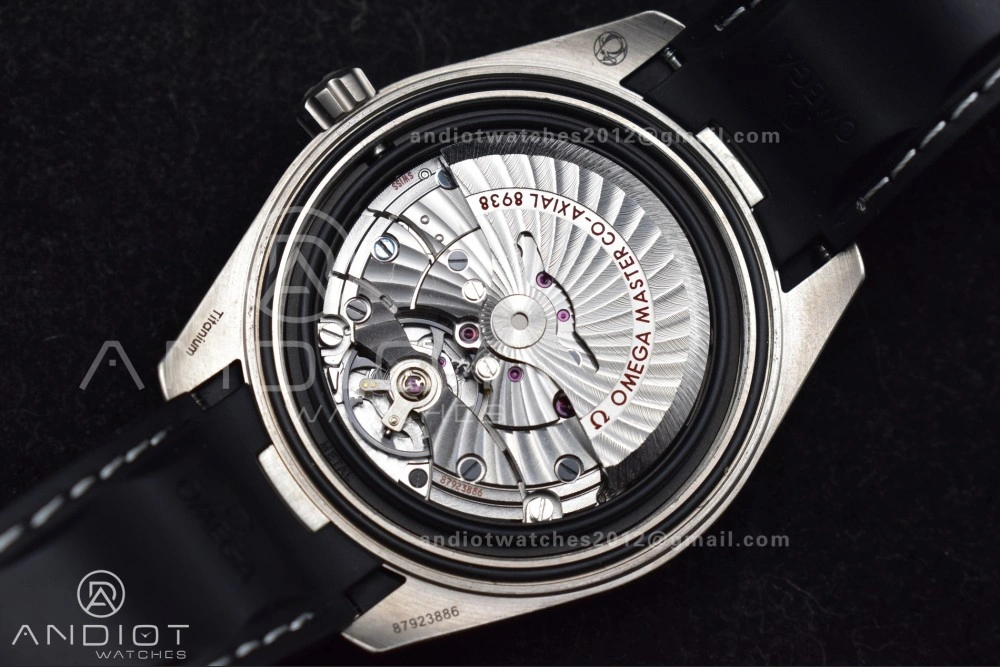 Aqua Terra GMT Worldtimer 43mm Titanium VSF 1:1 Best Edition on SS Bracelet A8938 Super Clone