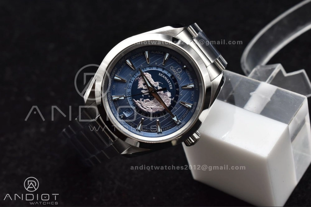 Aqua Terra GMT Worldtimer 43mm VSF 1:1 Best Edition Summer Blue Dial On Stainless Bracelet A8938 Super Clone