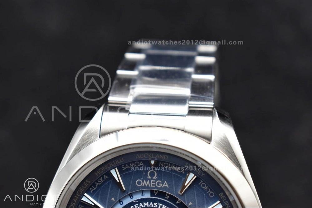 Aqua Terra GMT Worldtimer 43mm VSF 1:1 Best Edition Summer Blue Dial On Stainless Bracelet A8938 Super Clone