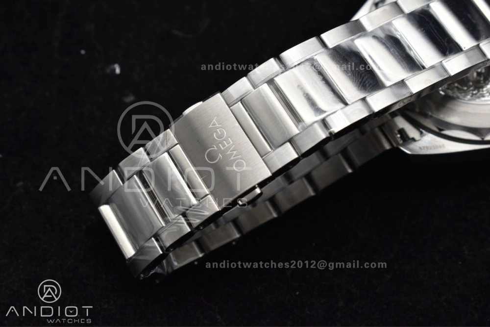 Aqua Terra GMT Worldtimer 43mm VSF 1:1 Best Edition Summer Blue Dial On Stainless Bracelet A8938 Super Clone