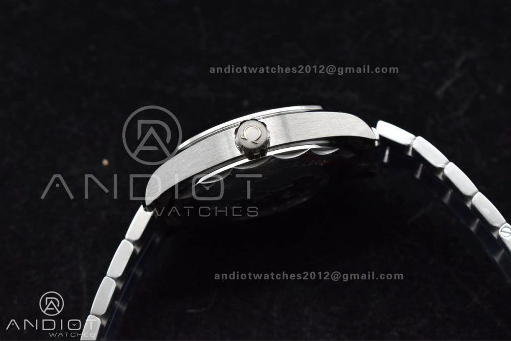 Aqua Terra GMT Worldtimer 43mm VSF 1:1 Best Edition Summer Blue Dial On Stainless Bracelet A8938 Super Clone