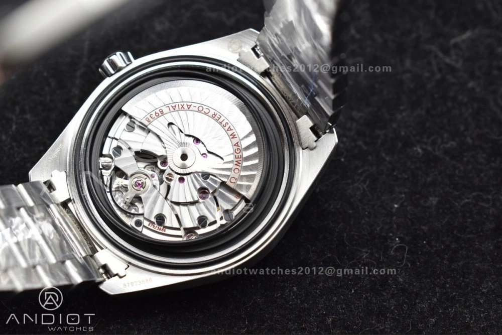 Aqua Terra GMT Worldtimer 43mm VSF 1:1 Best Edition Summer Blue Dial On Stainless Bracelet A8938 Super Clone