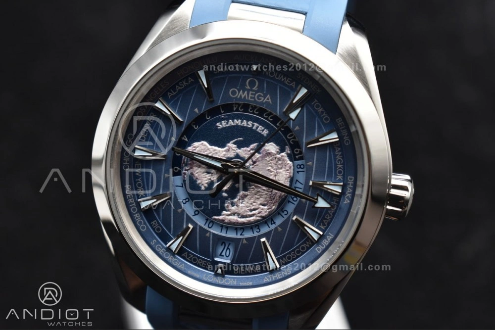 Aqua Terra GMT Worldtimer 43mm VSF 1:1 Best Edition Summer Blue Dial on Blue Rubber Strap A8938 Super Clone