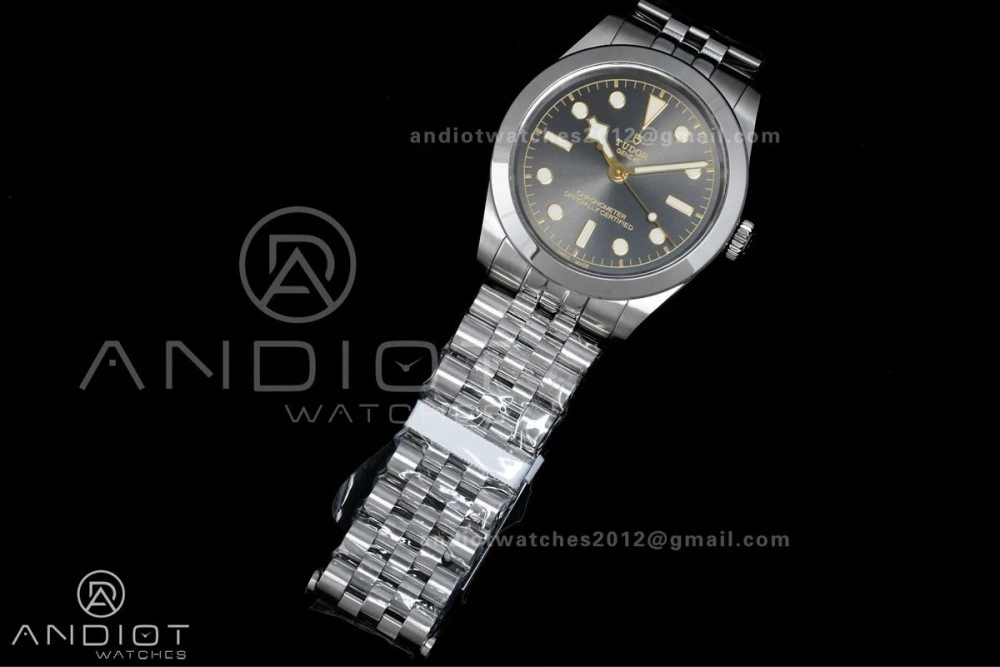 Black Bay 39mm SS KRF 1:1 Best Edition Anthracite Dial on Jubilee Bracelet SW200