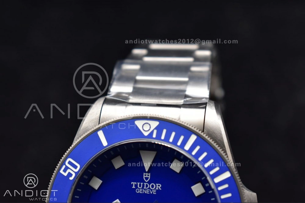 Blue Pelagos XF 1:1 Best Edition on Titanium Bracelet A2824 V5