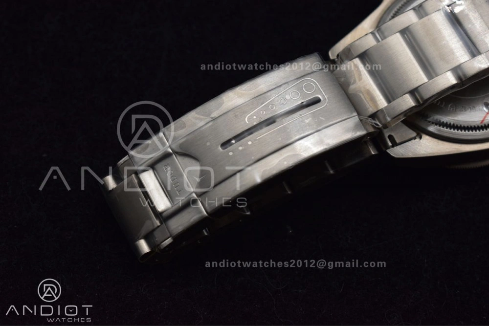 Blue Pelagos XF 1:1 Best Edition on Titanium Bracelet A2824 V5