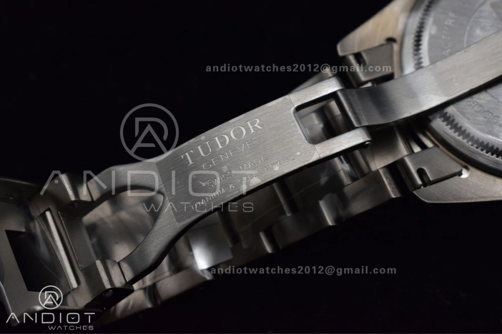 Blue Pelagos XF 1:1 Best Edition on Titanium Bracelet A2824 V5