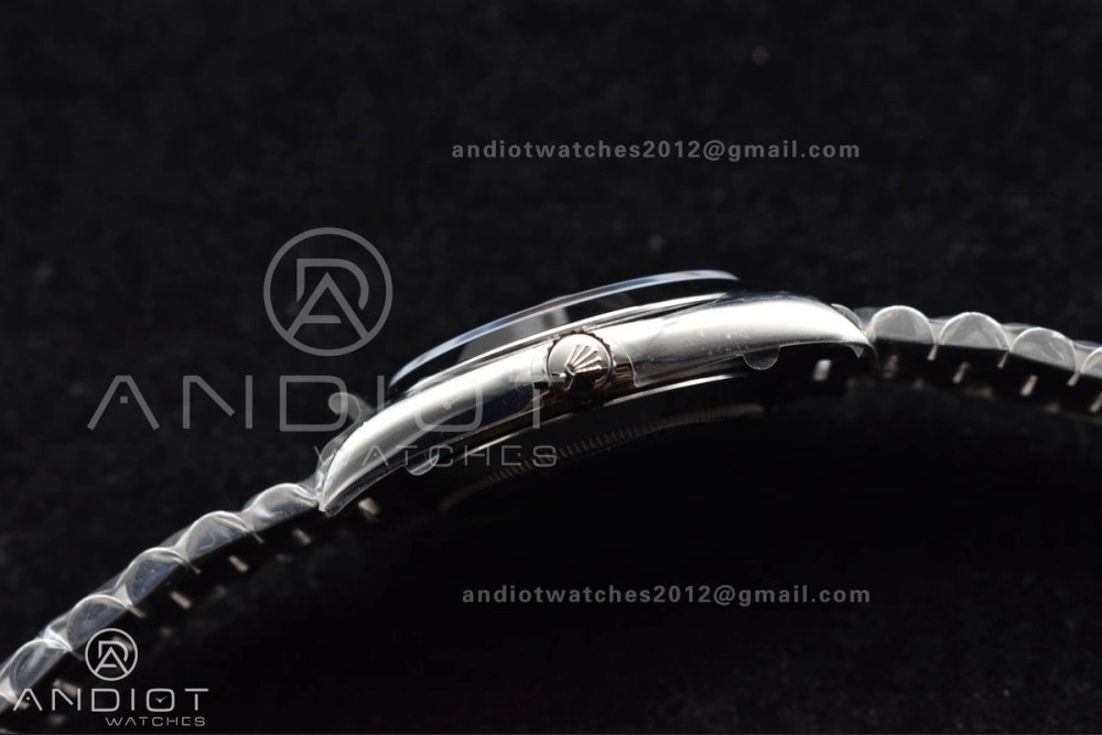 DayDate 40 SS GSF Gain Weight Iced Blue Crystal Dial On President Bracelet A2836