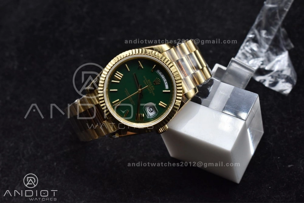 DayDate 40 YG GMF Gain Weight 904L Steel Green Dial Roman Markers on President Bracelet A3255 V2