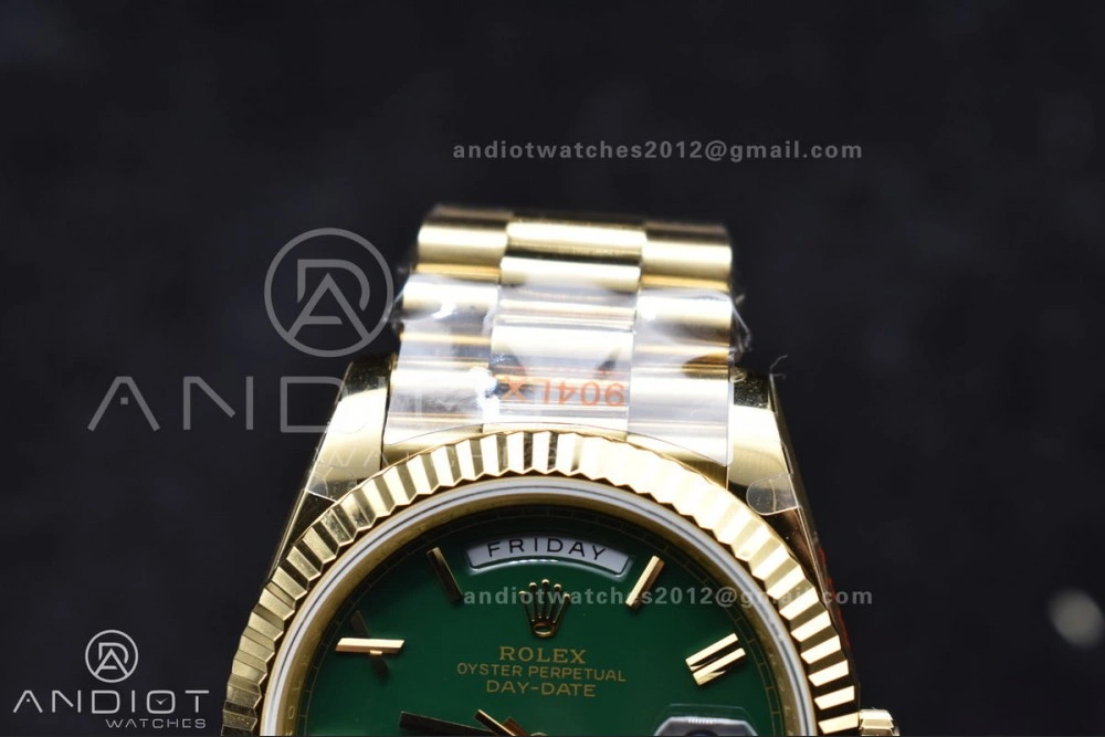 DayDate 40 YG GMF Gain Weight 904L Steel Green Dial Roman Markers on President Bracelet A3255 V2