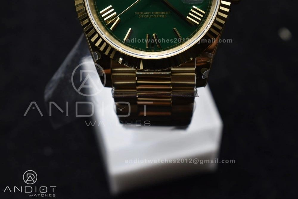 DayDate 40 YG GMF Gain Weight 904L Steel Green Dial Roman Markers on President Bracelet A3255 V2