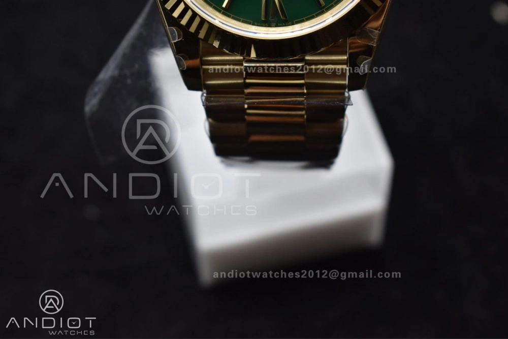 DayDate 40 YG GMF Gain Weight 904L Steel Green Dial Roman Markers on President Bracelet A3255 V2