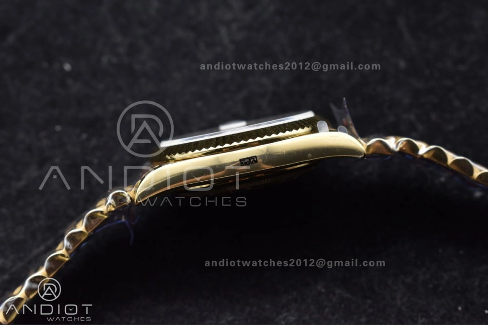 DayDate 40 YG GMF Gain Weight 904L Steel Green Dial Roman Markers on President Bracelet A3255 V2