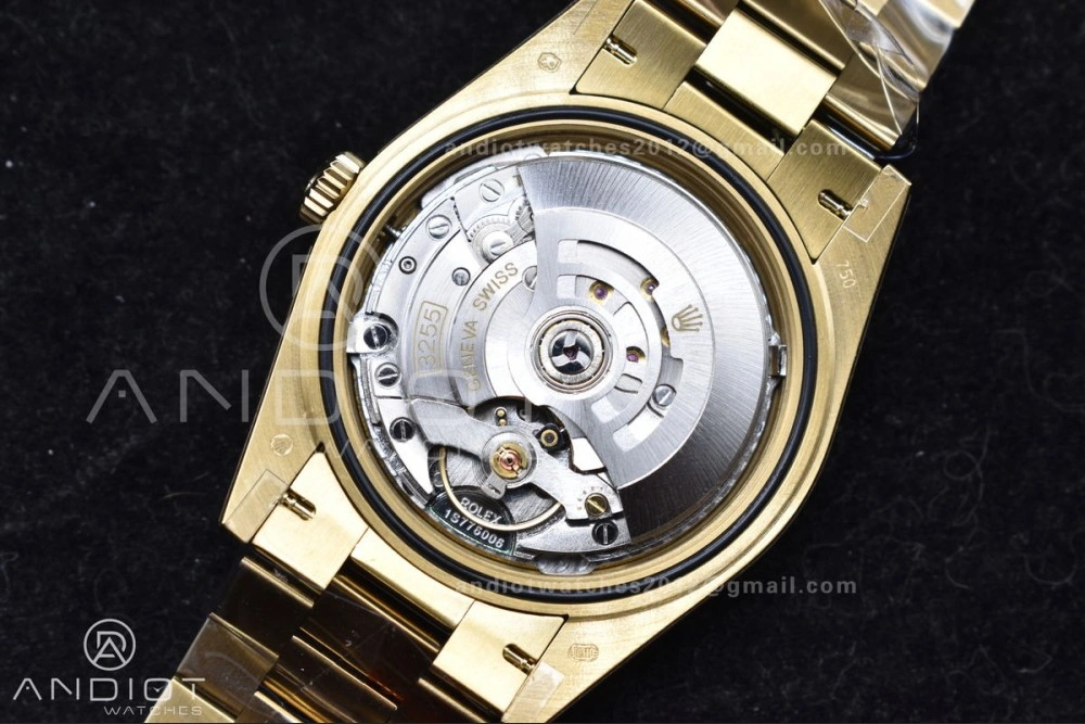 DayDate 40 YG GMF Gain Weight 904L Steel Green Dial Roman Markers on President Bracelet A3255 V2