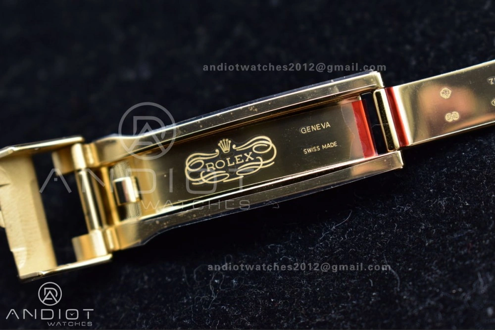 Daytona 116505 Clean 1:1 Best Edition Black Dial YG Markers on YG Bracelet SA4130 V2