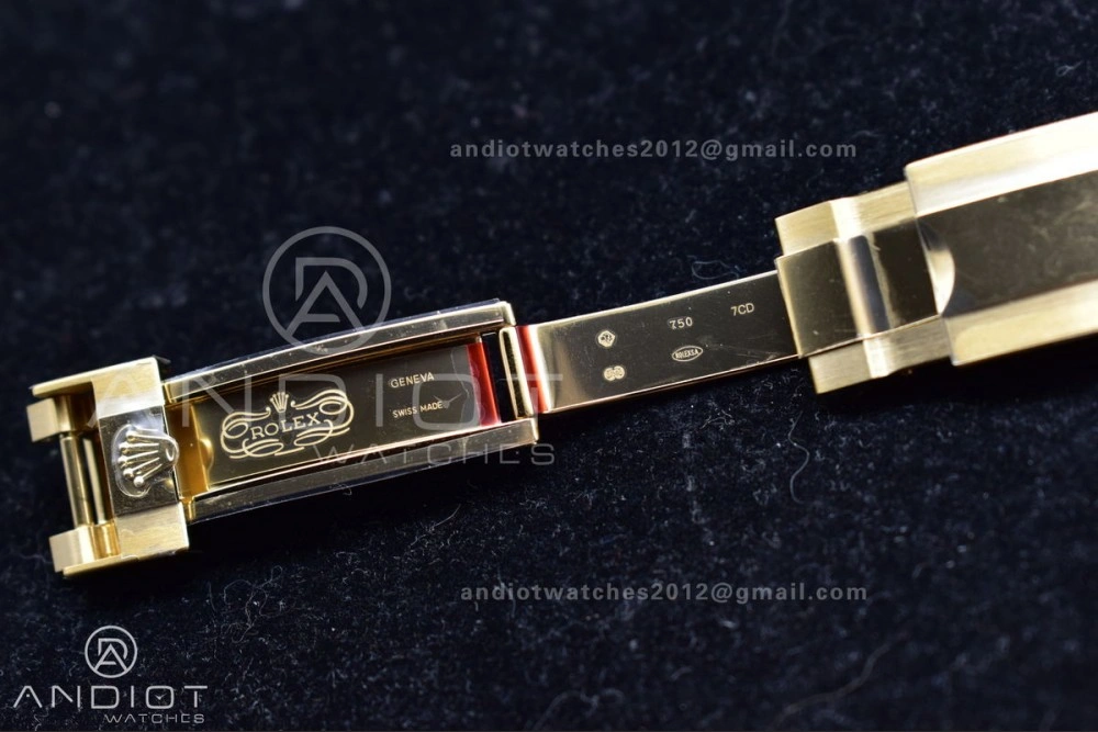 Daytona 116505 Clean 1:1 Best Edition Black Dial YG Markers on YG Bracelet SA4130 V2