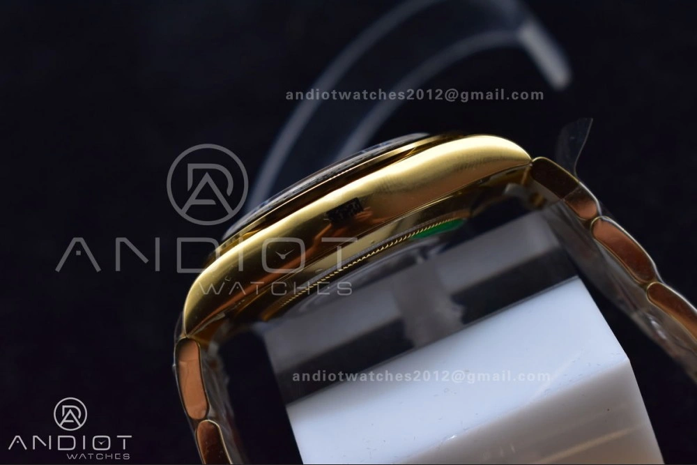 Daytona 116505 Clean 1:1 Best Edition Black Dial YG Markers on YG Bracelet SA4130 V2