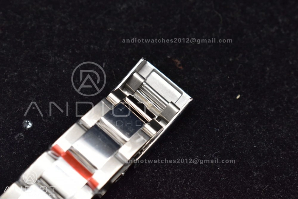 Daytona 116506 QF 1:1 Best Edition Ice Blue Dial Crystal Markers on SS Bracelet SH4130 V3 (Gain Weight)