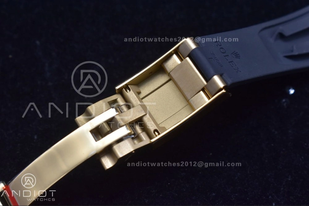 Daytona 116518 Clean 1:1 Best Edition Black Diamonds Dial on Oysterflex Rubber Strap SA4130 V2