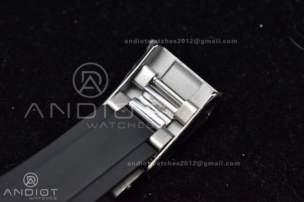 Daytona 116519 Clean 1:1 Best Edition 904L SS Case Silver Black Dial on Rubber Strap SA4130 V2