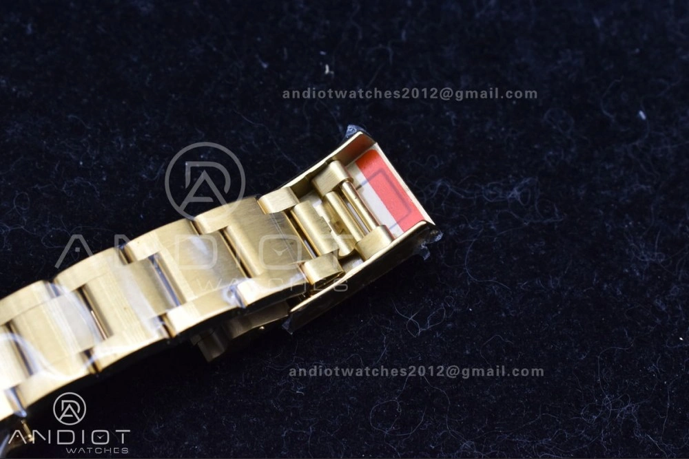 Daytona YG ADGF Best Edition Green YG Dial on YG Bracelet A7750