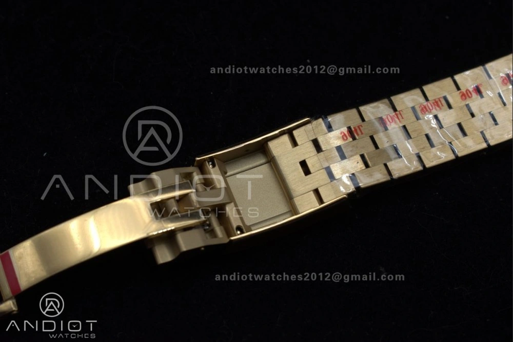 GMT Master II 126718 GRNR Clean 1:1 Best Edition Black Dial on YG Jubilee Bracelet DD3285 CHS