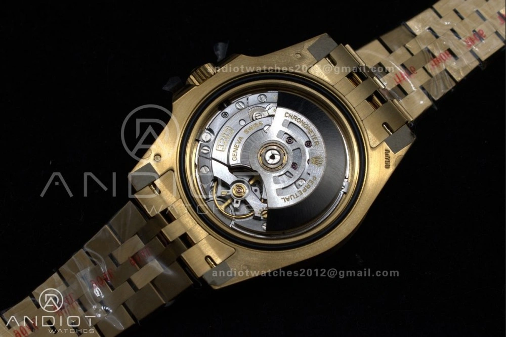 GMT Master II 126718 GRNR Clean 1:1 Best Edition Black Dial on YG Jubilee Bracelet DD3285 CHS