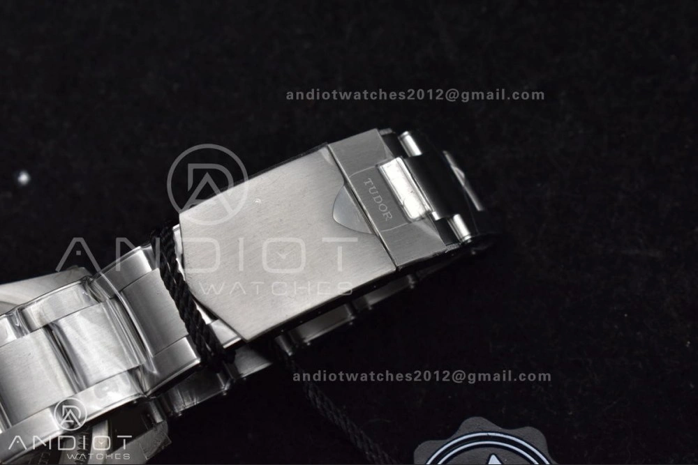 Heritage Black Bay Blue Bezel ZF 1:1 Best Edition on SS Bracelet A2824 V5