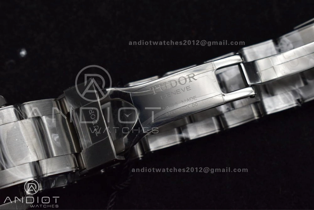 Heritage Black Bay Blue Bezel ZF 1:1 Best Edition on SS Bracelet A2824 V5