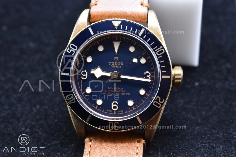 Heritage Black Bay Bronze Blue XF 1:1 Best Edition on Aged Brown Leather Strap A2824 V3 (Free Nato Strap)