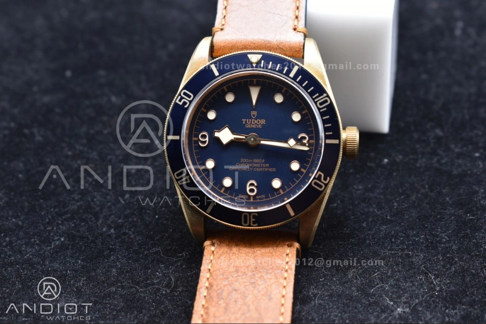 Heritage Black Bay Bronze Blue XF 1:1 Best Edition on Aged Brown Leather Strap A2824 V3 (Free Nato Strap)