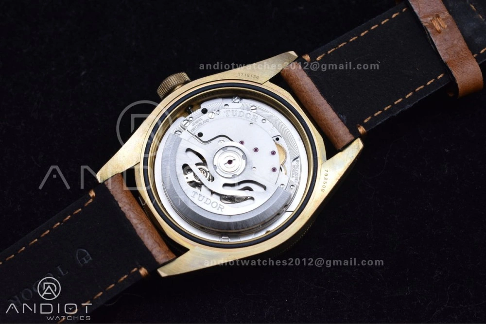 Heritage Black Bay Bronze Blue XF 1:1 Best Edition on Aged Brown Leather Strap A2824 V3 (Free Nato Strap)