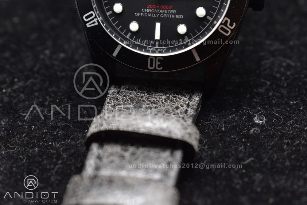 Heritage Black Bay Dark DLC ZF 1:1 Best Edition Black Bezel on Distressed Leather Strap A2824 V5