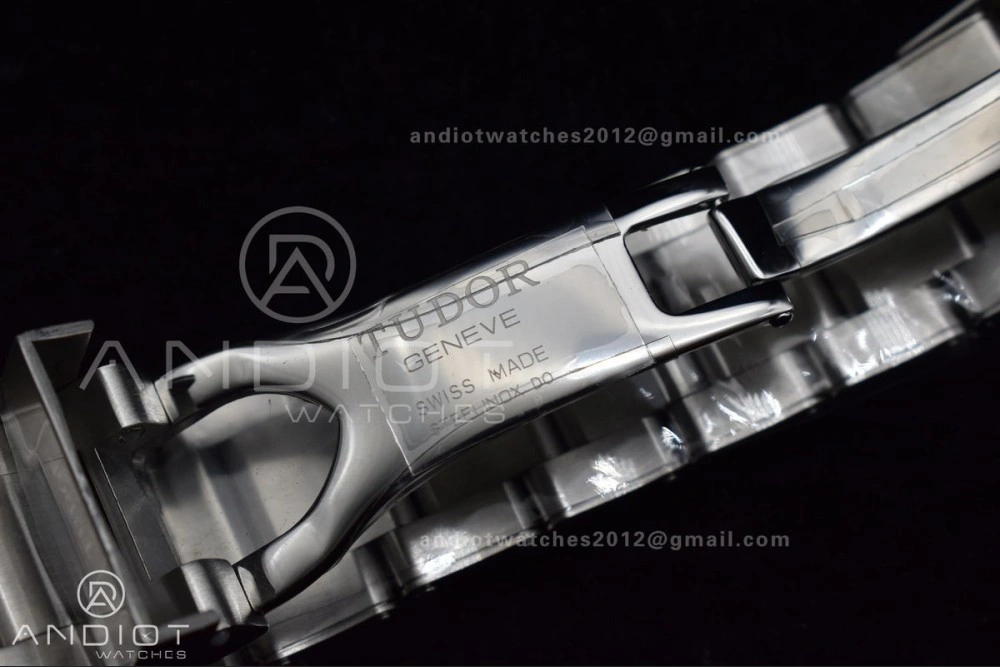 Heritage Black Bay Red Bezel ZF 1:1 Best Edition on SS Bracelet A2824