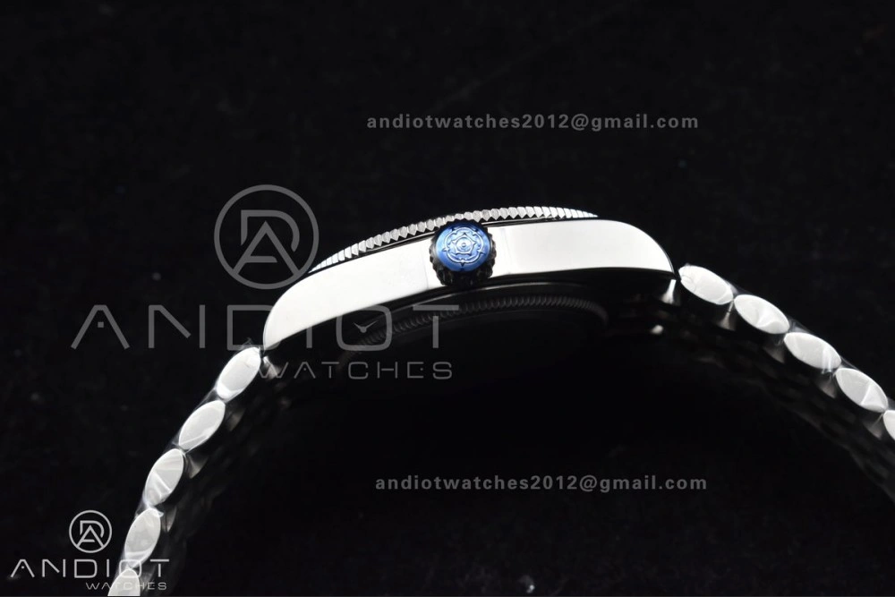 Heritage Black Bay Red Bezel ZF 1:1 Best Edition on SS Jubilee Bracelet A2824