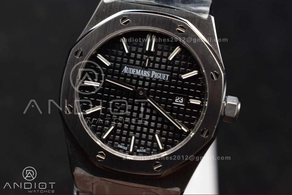 Lady Royal Oak 33mm 67651 SS V7F 1:1 Best Edition Black Textured Dial on SS Bracelet Ronda Quartz to AP Cal.2713