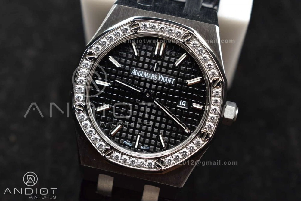 Lady Royal Oak 33mm 67651 SS Diamond Bezel V7F 1:1 Black Textured Dial On Stainless Strap Ronda Quartz