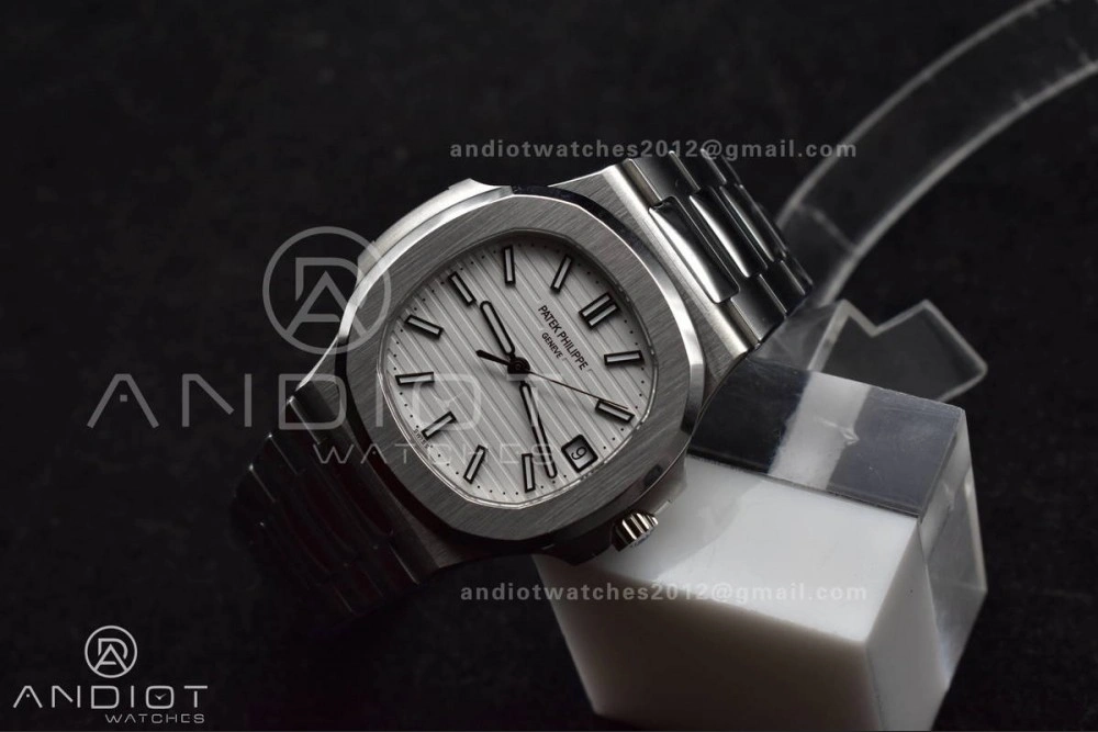 Nautilus 5711 1A 3KF 1:1 Best Edition White Textured Dial on SS Bracelet A324 Super Clone V2